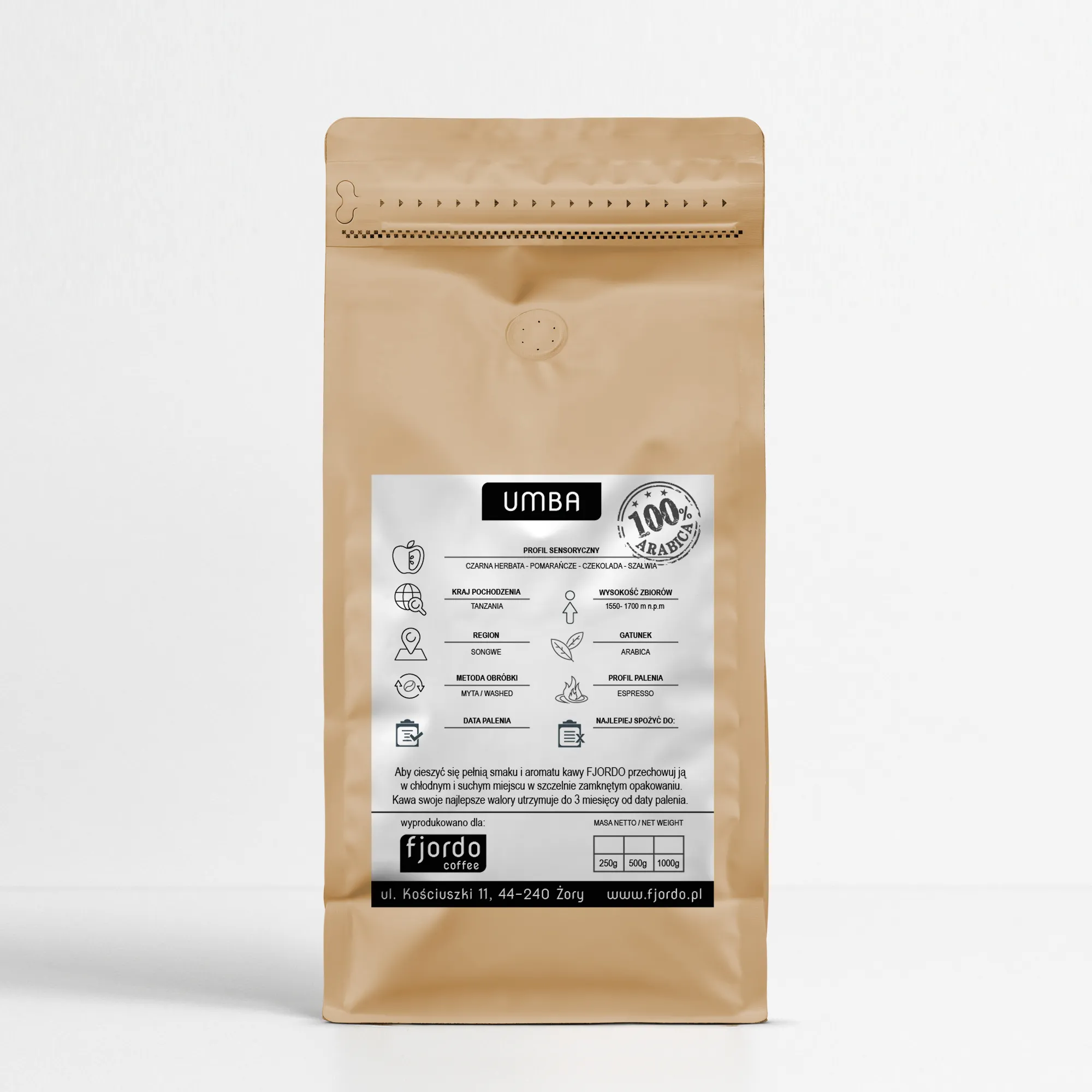 Tył opakowania kawy Fjordo Umba w kraftowej torebce z białą etykietą informacyjną i zameczkiem strunowym.