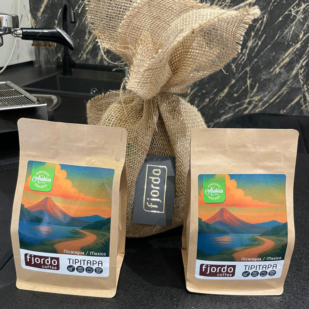 fjordo-zestaw-kaw-tipitapa-5 Zestaw kaw Fjordo Tipitapa z Nikaragui i Meksyku w jutowym opakowaniu z logo Fjordo
